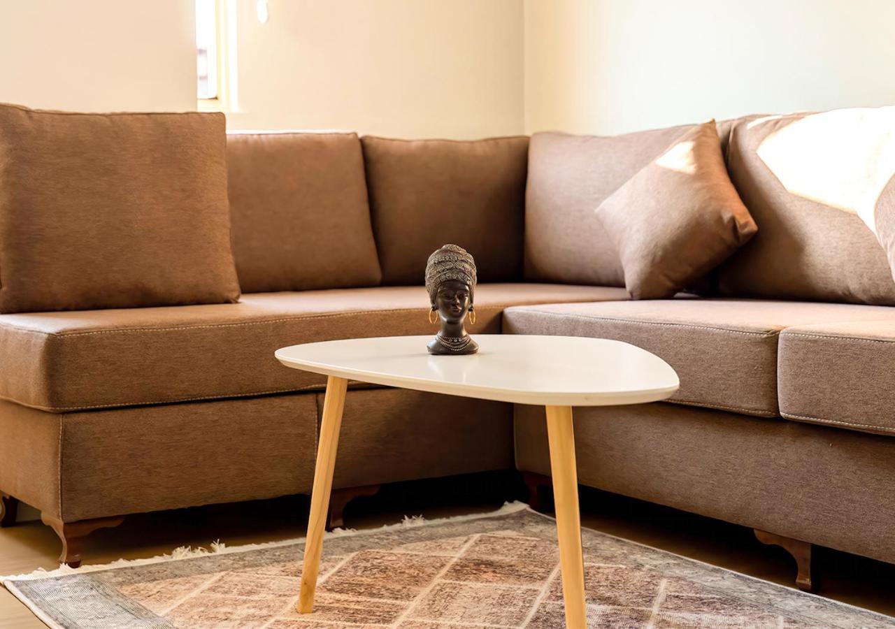 Home Inn Apartment 2 Near City Center Τίρανα Εξωτερικό φωτογραφία