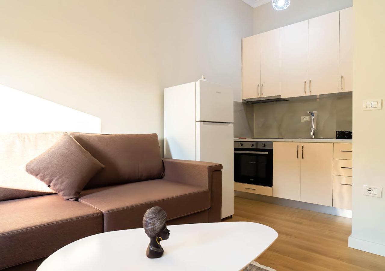 Home Inn Apartment 2 Near City Center Τίρανα Εξωτερικό φωτογραφία