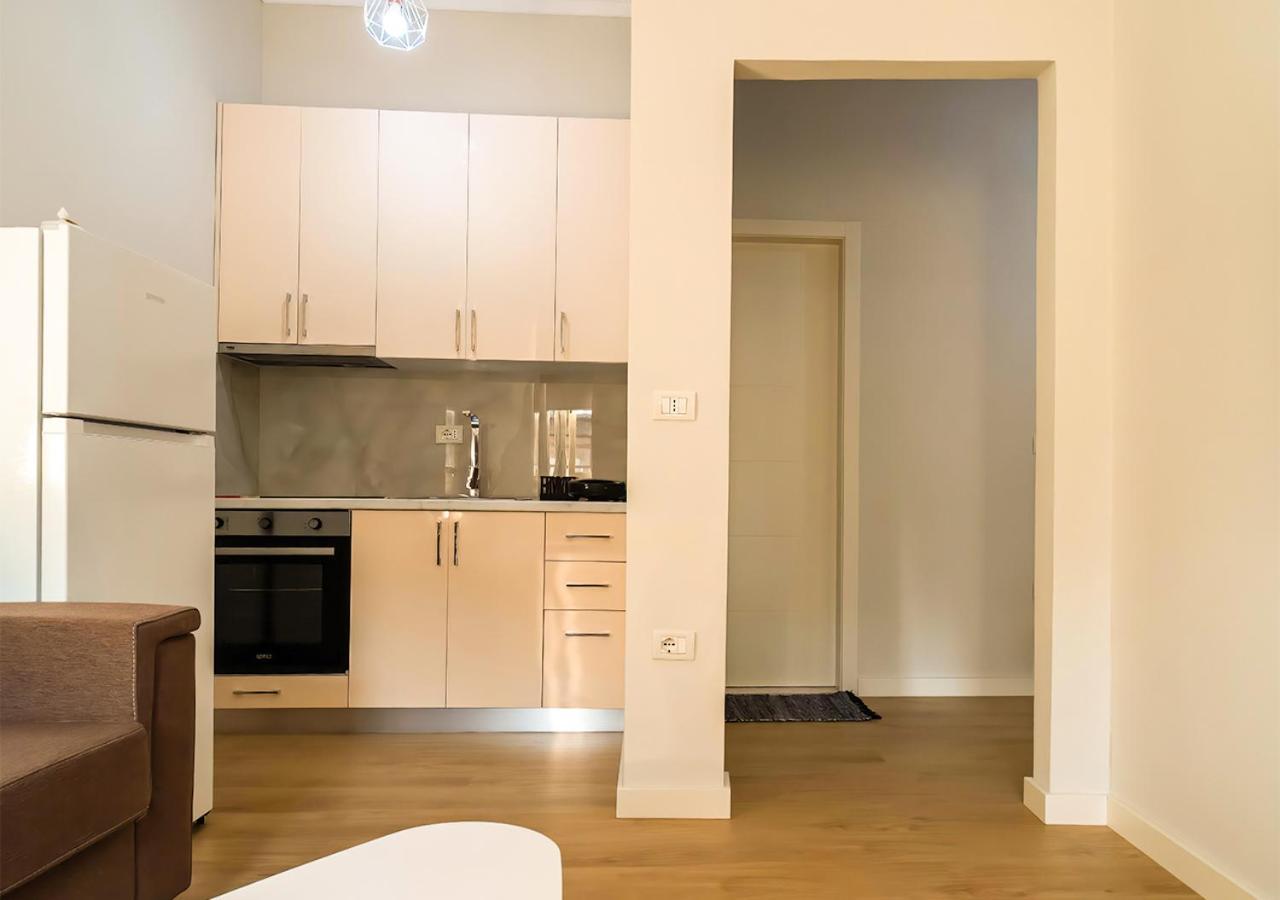 Home Inn Apartment 2 Near City Center Τίρανα Εξωτερικό φωτογραφία