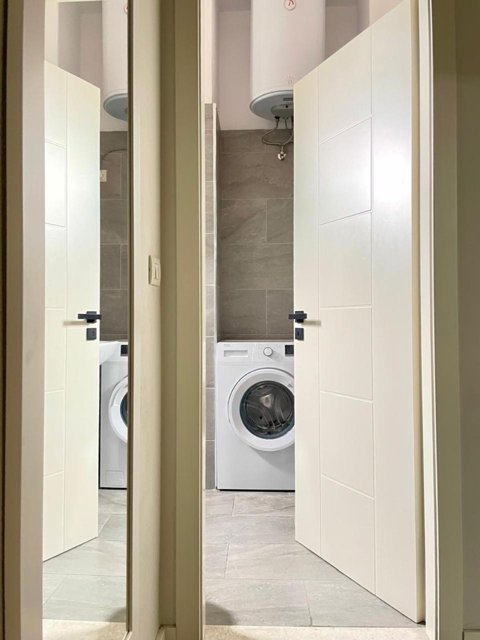 Home Inn Apartment 2 Near City Center Τίρανα Εξωτερικό φωτογραφία